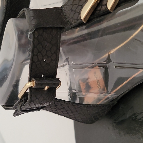 Dolce Vita Izara Sandal Size 7 in Black - Picture 3 of 5